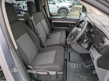 2.0 Turbo D 3100 Elite Crew Van Double Cab 5dr Diesel Manual L2 H1 Euro 6 (s/s) (120 ps)