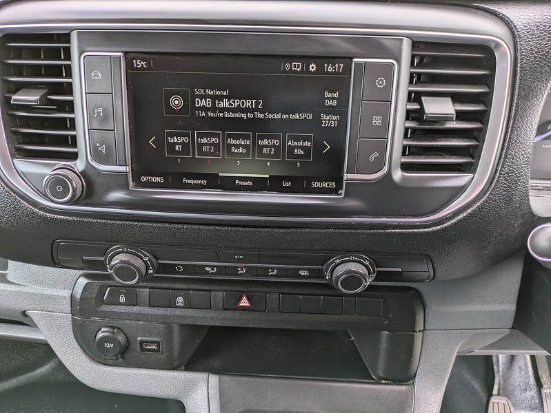 Vauxhall 2.0 Turbo D 3100 Elite Crew Van Double Cab 5dr Diesel Manual L2 H1 Euro 6 (s/s) (120 ps)