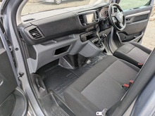 2.0 Turbo D 3100 Elite Crew Van Double Cab 5dr Diesel Manual L2 H1 Euro 6 (s/s) (120 ps)