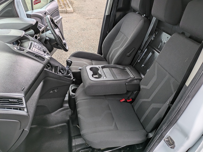 Ford 1.5 TDCi 200 Trend Panel Van 5dr Diesel Manual L1 H1 (119 g/km, 118 bhp)