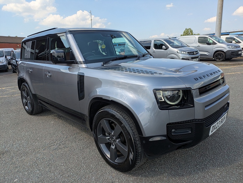 Land Rover 3.0 D250 MHEV X-Dynamic SE SUV 5dr Diesel Auto 4WD Euro 6 (s/s) (250 ps)