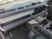 3.0 D250 MHEV X-Dynamic SE SUV 5dr Diesel Auto 4WD Euro 6 (s/s) (250 ps)
