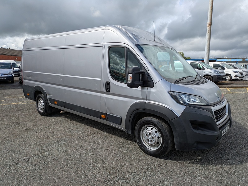 Peugeot 2.2 BlueHDi 435 Professional Panel Van 5dr Diesel Manual L4 H2 Euro 6 (s/s) (140 ps)