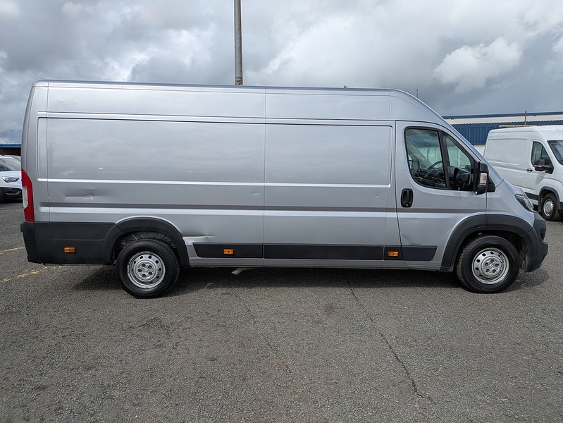 Peugeot 2.2 BlueHDi 435 Professional Panel Van 5dr Diesel Manual L4 H2 Euro 6 (s/s) (140 ps)