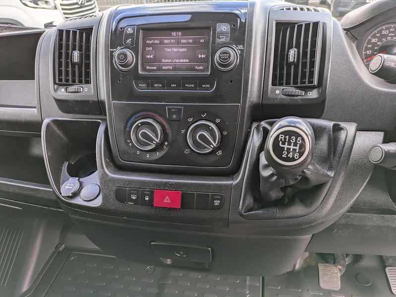 Peugeot 2.2 BlueHDi 435 Professional Panel Van 5dr Diesel Manual L4 H2 Euro 6 (s/s) (140 ps)