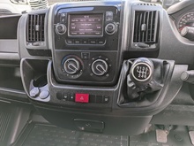 2.2 BlueHDi 435 Professional Panel Van 5dr Diesel Manual L4 H2 Euro 6 (s/s) (140 ps)