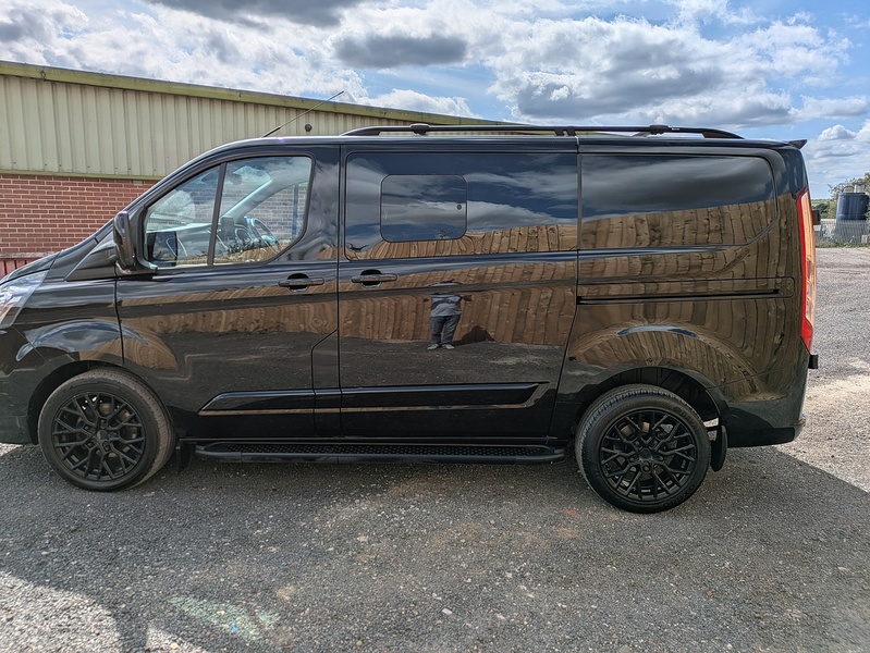 Ford 2.0 320 EcoBlue Limited Crew Van Double Cab 5dr Diesel Manual L1 H1 Euro 6 (s/s) (130 ps)