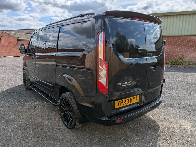 Ford 2.0 320 EcoBlue Limited Crew Van Double Cab 5dr Diesel Manual L1 H1 Euro 6 (s/s) (130 ps)