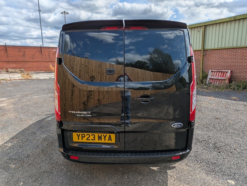 Ford 2.0 320 EcoBlue Limited Crew Van Double Cab 5dr Diesel Manual L1 H1 Euro 6 (s/s) (130 ps)