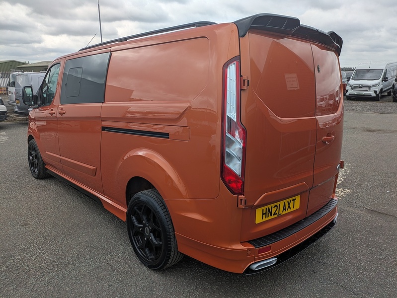 Ford 2.0 320 EcoBlue Limited Crew Van Double Cab 5dr Diesel Auto L2 H1 Euro 6 (s/s) (130 ps)