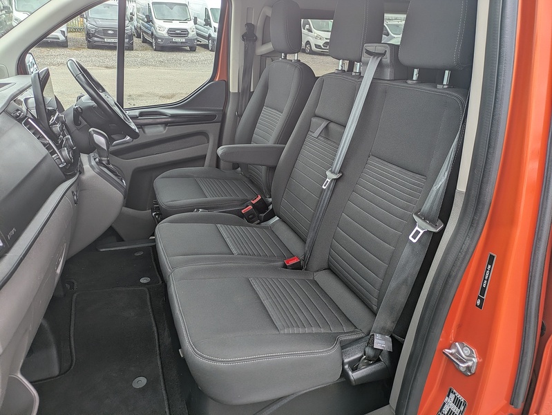 Ford 2.0 320 EcoBlue Limited Crew Van Double Cab 5dr Diesel Auto L2 H1 Euro 6 (s/s) (130 ps)