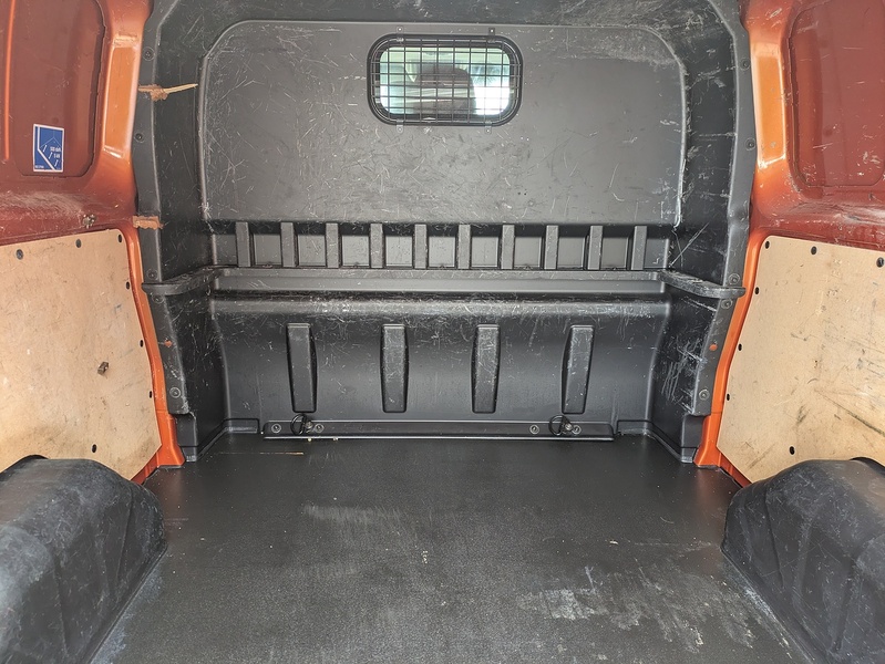 Ford 2.0 320 EcoBlue Limited Crew Van Double Cab 5dr Diesel Auto L2 H1 Euro 6 (s/s) (130 ps)