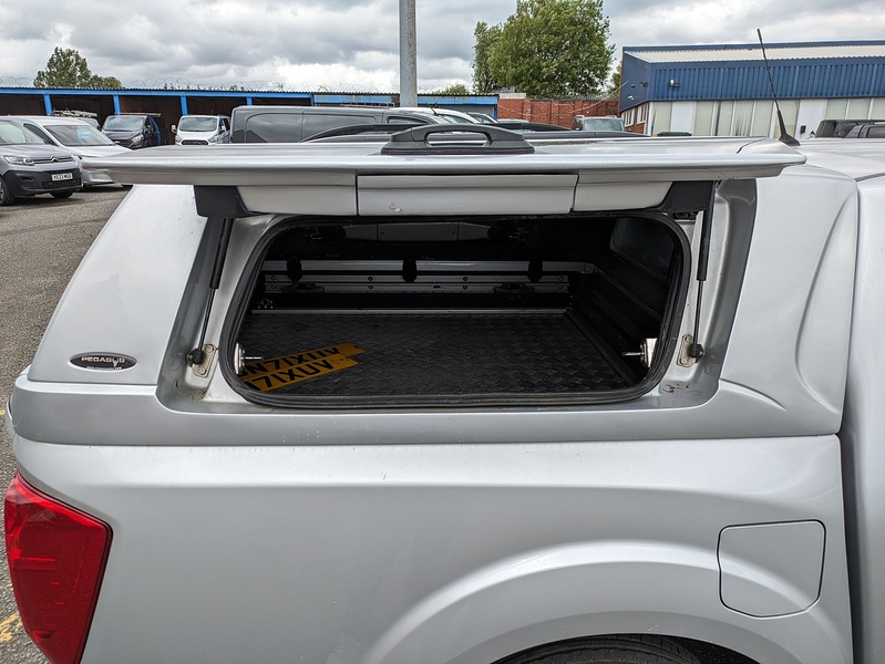 Nissan 2.3 dCi Acenta Pickup Double Cab 4dr Diesel Manual 4WD Euro 6 (s/s) (163 ps)