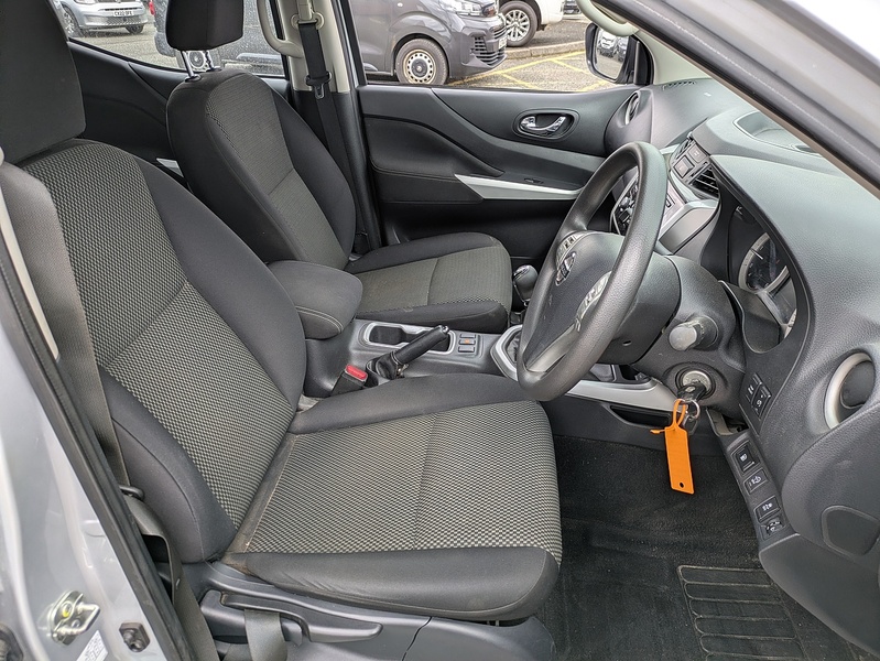 Nissan 2.3 dCi Acenta Pickup Double Cab 4dr Diesel Manual 4WD Euro 6 (s/s) (163 ps)