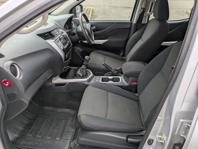 Nissan 2.3 dCi Acenta Pickup Double Cab 4dr Diesel Manual 4WD Euro 6 (s/s) (163 ps)