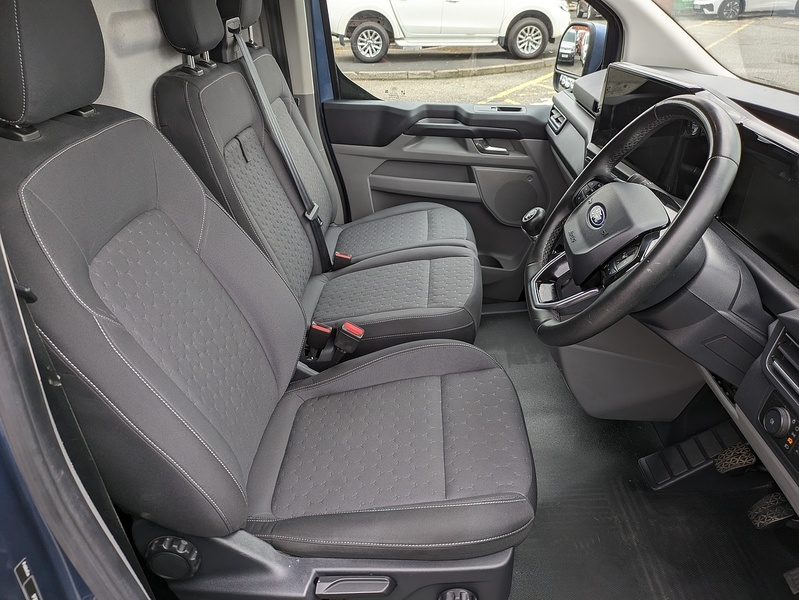Ford 2.0 300 EcoBlue Limited Panel Van 5dr Diesel Manual L2 H1 Euro 6 (s/s) (136 ps)