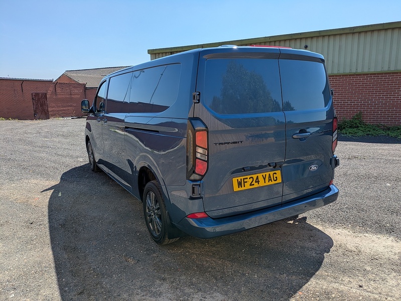 Ford 2.0 300 EcoBlue Limited Panel Van 5dr Diesel Manual L2 H1 Euro 6 (s/s) (136 ps)