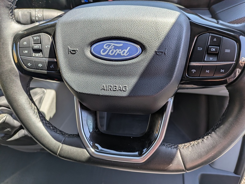 Ford 2.0 300 EcoBlue Limited Panel Van 5dr Diesel Manual L2 H1 Euro 6 (s/s) (136 ps)