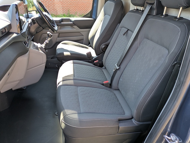 Ford 2.0 300 EcoBlue Limited Panel Van 5dr Diesel Manual L2 H1 Euro 6 (s/s) (136 ps)