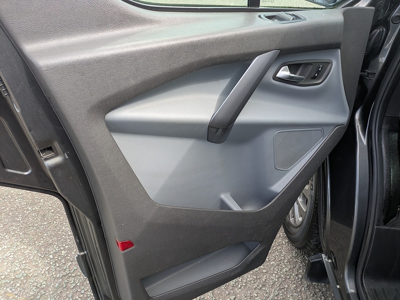 Ford 2.2 TDCi 270 Limited Panel Van 5dr Diesel Manual L1 H1 (186 g/km, 123 bhp)