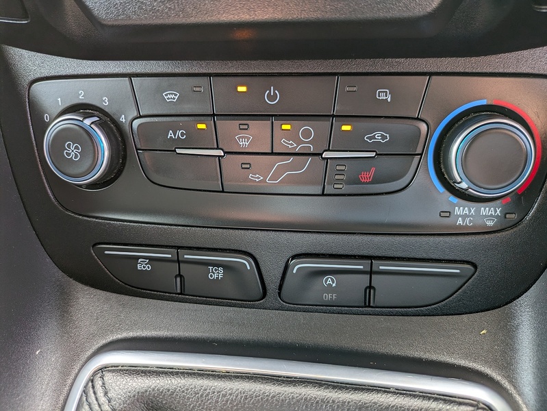 Ford 1.5 250 EcoBlue Limited Panel Van 5dr Diesel Manual L2 Euro 6 (s/s) (120 ps)