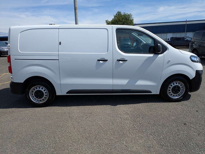 Vauxhall 1.5 Turbo D 2900 Dynamic Panel Van 6dr Diesel Manual L1 H1 Euro 6 (s/s) (100 ps)