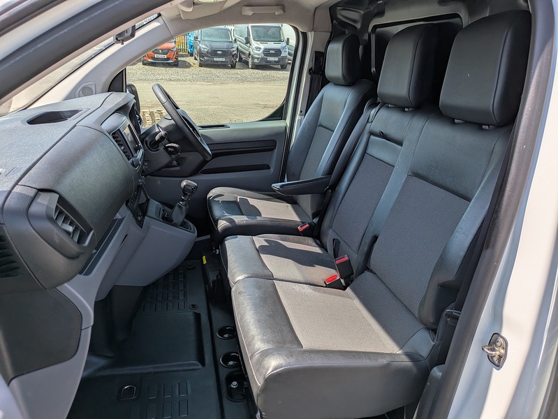 Vauxhall 1.5 Turbo D 2900 Dynamic Panel Van 6dr Diesel Manual L1 H1 Euro 6 (s/s) (100 ps)