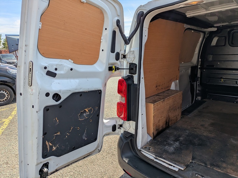 Vauxhall 1.5 Turbo D 2900 Dynamic Panel Van 6dr Diesel Manual L1 H1 Euro 6 (s/s) (100 ps)