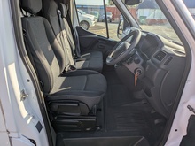 2.3 CDTi 3500 BiTurbo Platform Cab 2dr Diesel Manual FWD L3 H1 Euro 6 (135 ps)