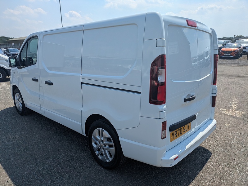 Renault 2.0 dCi ENERGY 28 Sport Nav Panel Van 5dr Diesel Manual SWB Standard Roof Euro 6 (s/s) (145 ps)
