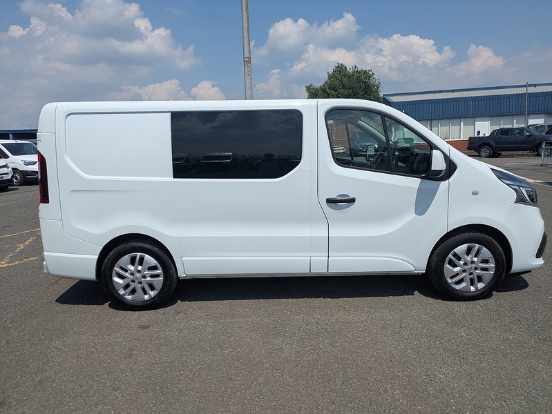 Renault 2.0 dCi ENERGY 28 Sport Nav Panel Van 5dr Diesel Manual SWB Standard Roof Euro 6 (s/s) (145 ps)