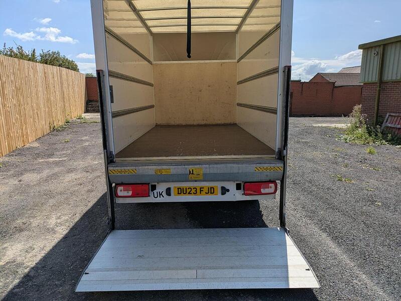 Volkswagen Crafter 2.0 TDI 140ps Luton Box Tail Lift