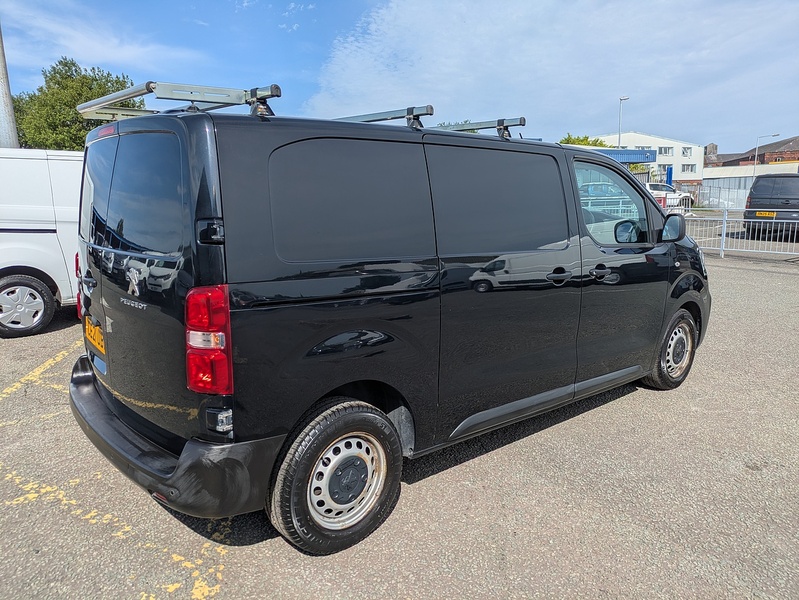 Peugeot 2.0 BlueHDi 1400 Professional Standard Panel Van 6dr Diesel Manual MWB Euro 6 (s/s) (120 ps)