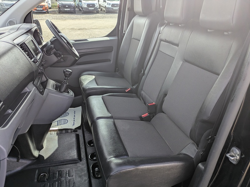 Peugeot 2.0 BlueHDi 1400 Professional Standard Panel Van 6dr Diesel Manual MWB Euro 6 (s/s) (120 ps)