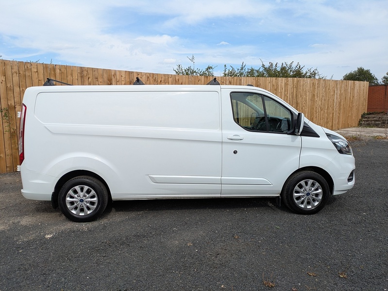 Ford Transit Custom Limited 300 L1H1 130ps Panel Van 2.0 Manual Diesel