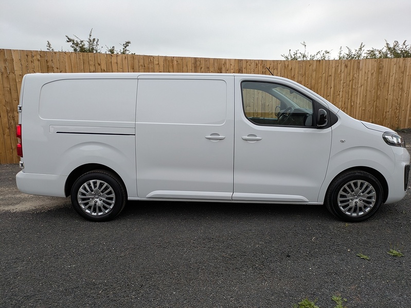 Vauxhall 1.5 Turbo D 2900 Pro Panel Van 6dr Diesel Manual L2 H1 Euro 6 (s/s) (100 ps)