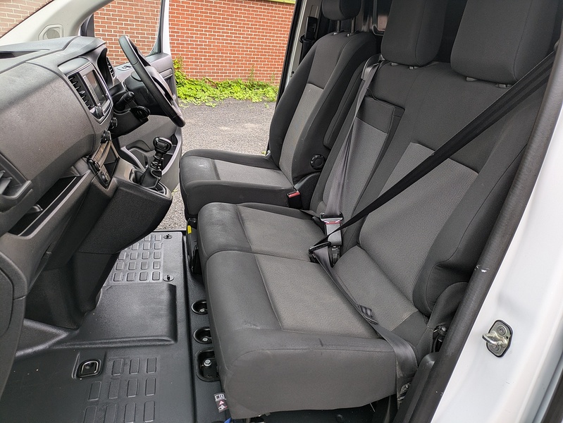 Vauxhall 1.5 Turbo D 2900 Pro Panel Van 6dr Diesel Manual L2 H1 Euro 6 (s/s) (100 ps)