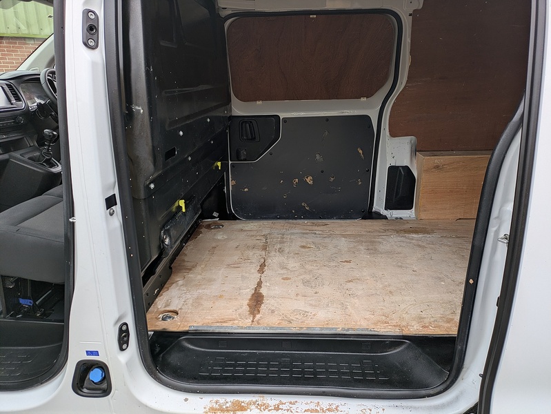 Vauxhall 1.5 Turbo D 2900 Pro Panel Van 6dr Diesel Manual L2 H1 Euro 6 (s/s) (100 ps)