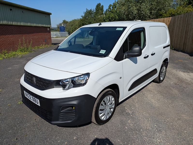 Peugeot 1.5 BlueHDi 1000 Professional Premium Standard Panel Van 5dr Diesel Manual SWB Euro 6 (100 bhp)