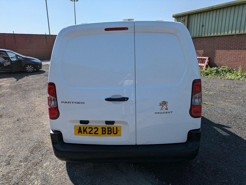 Peugeot 1.5 BlueHDi 1000 Professional Premium Standard Panel Van 5dr Diesel Manual SWB Euro 6 (100 bhp)