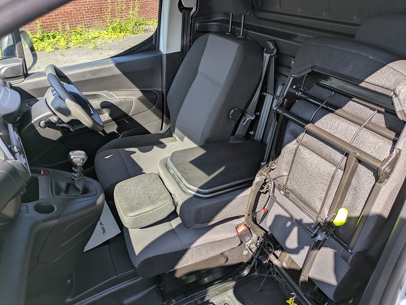 Peugeot 1.5 BlueHDi 1000 Professional Premium Standard Panel Van 5dr Diesel Manual SWB Euro 6 (100 bhp)