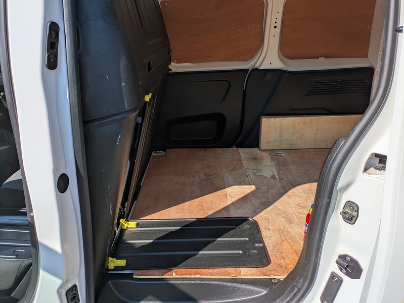 Peugeot 1.5 BlueHDi 1000 Professional Premium Standard Panel Van 5dr Diesel Manual SWB Euro 6 (100 bhp)