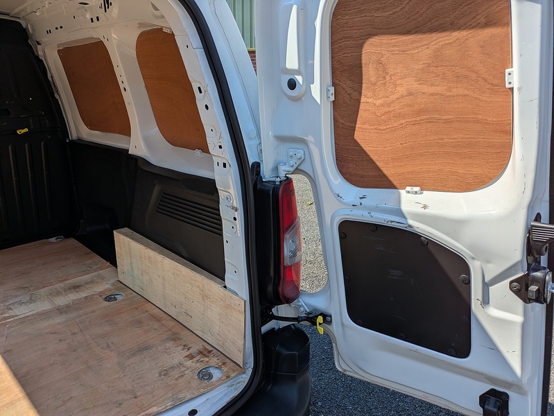 Peugeot 1.5 BlueHDi 1000 Professional Premium Standard Panel Van 5dr Diesel Manual SWB Euro 6 (100 bhp)