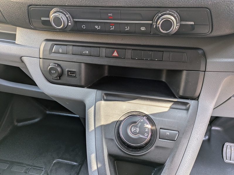 Vauxhall 2.0 Turbo D 3100 Dynamic Panel Van 6dr Diesel Auto L2 H1 Euro 6 (s/s) (145 ps)