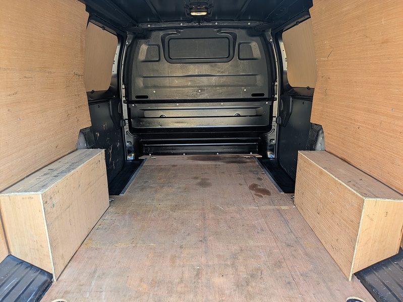Vauxhall 2.0 Turbo D 3100 Dynamic Panel Van 6dr Diesel Auto L2 H1 Euro 6 (s/s) (145 ps)