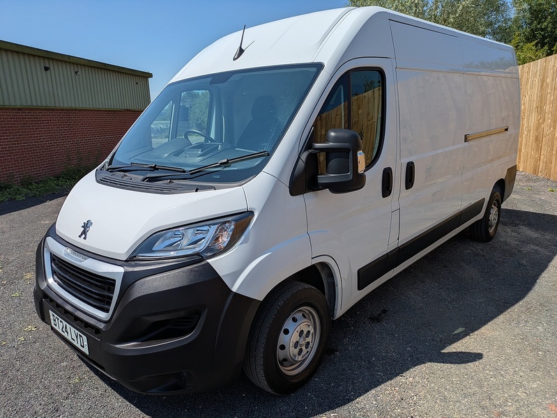 Peugeot 2.2 BlueHDi 335 Professional Premium + Panel Van 5dr Diesel Manual L3 H2 Euro 6 (s/s) (140 ps)