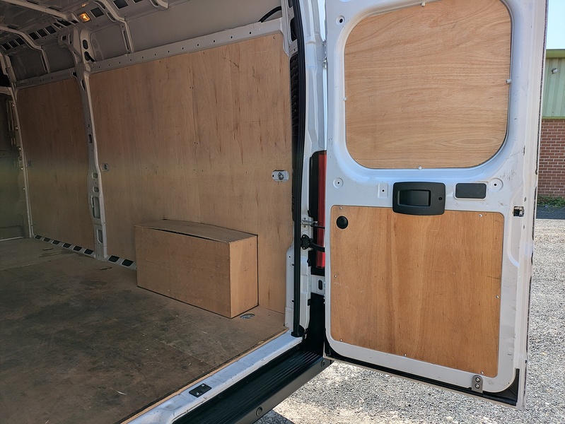 Peugeot 2.2 BlueHDi 335 Professional Premium + Panel Van 5dr Diesel Manual L3 H2 Euro 6 (s/s) (140 ps)