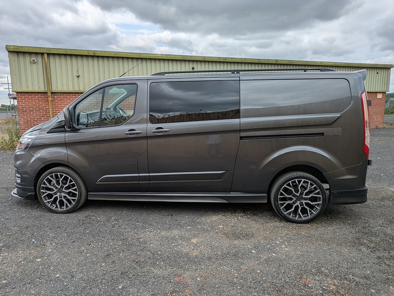 Ford 2.0 300 EcoBlue Limited Panel Van 5dr Diesel Manual L2 H1 Euro 6 (s/s) (130 ps)
