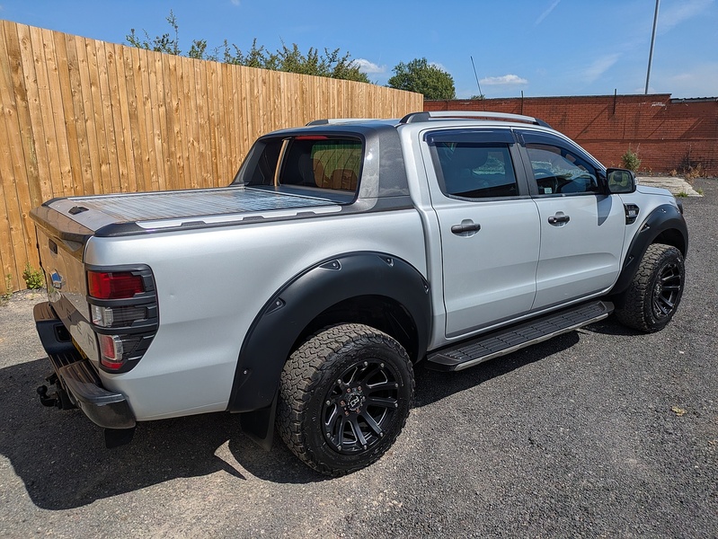 Ford 3.2 TDCi Wildtrak Pickup Double Cab 4dr Diesel Auto 4WD Euro 5 (200 ps)
