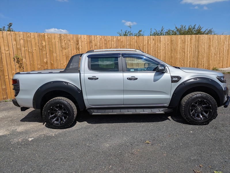 Ford 3.2 TDCi Wildtrak Pickup Double Cab 4dr Diesel Auto 4WD Euro 5 (200 ps)